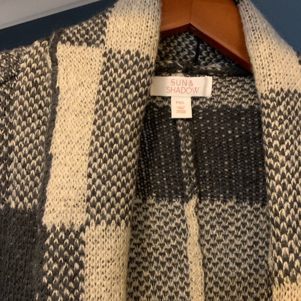 Shawl collar, cozy sweater - Picture 2 of 3